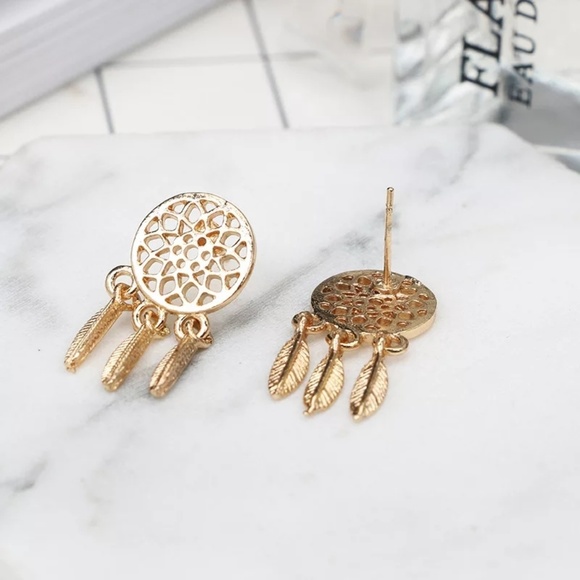 Danity Gold toned dream catcher earrings - Picture 4 of 4